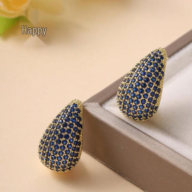 Elegant Teardrop Micro-Pave Diamond Stud Earrings for Women - Luxurious and Sparkling Accessories