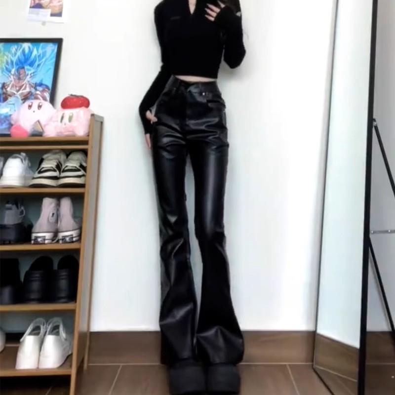 Damen High-Waist PU-Leder Micro-Flare Hose, Große Größen, Schlankmachend, Schwarz, Herbststil, Bodenlang.
