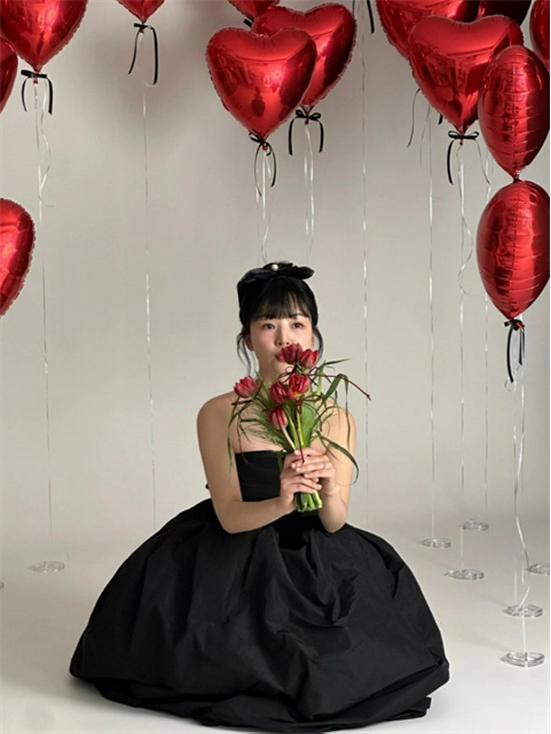 Red Heart-Shaped Helium Balloons for Valentine's, Proposal, Wedding, or Room Decoration