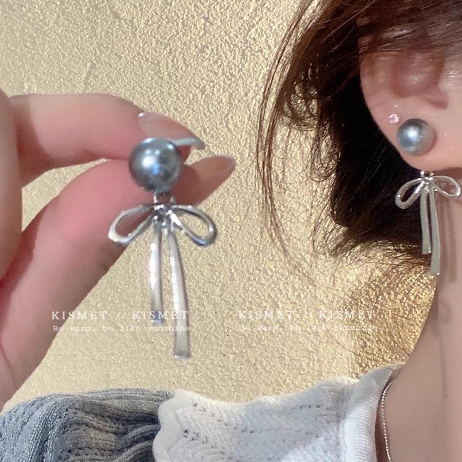 2025 Trendy Large Earrings: Simple, Cool, Versatile - Perfect for Round Faces