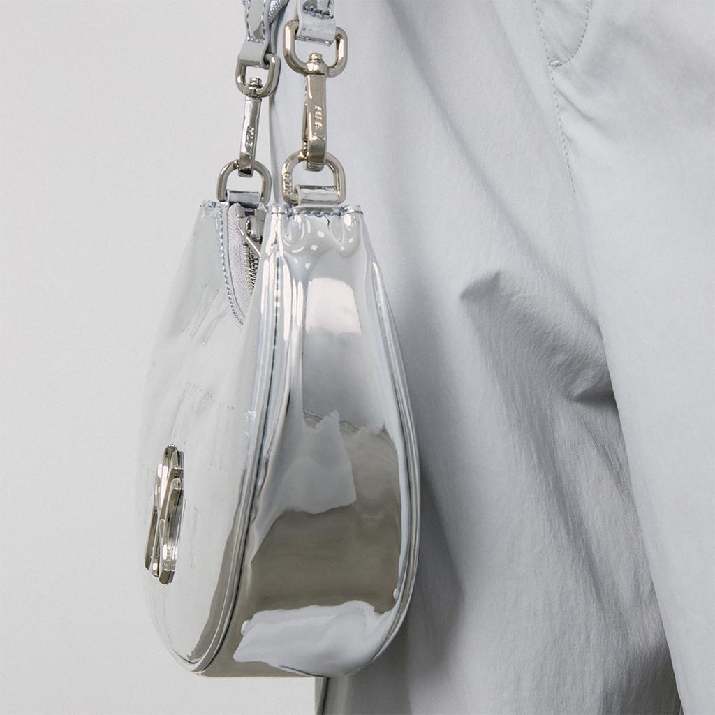 New MLB New York Yankees Artificial Leather Shoulder Bag Handbag Shoulder Bag Student Backpack Women's Silver 3ACRS044N-50SIS