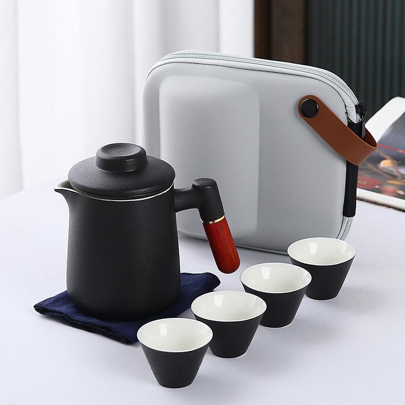 Kinesiskt Kung Fu Te-set Bärbart Utomhus Resa En Kannas Fyra Koppar Set Camping Kök Picknick Hotell Keramiskt Te-set Gåva 2025 Ny