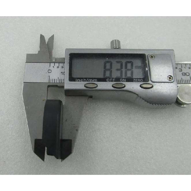 For Chery QQ / QQ3 / QQ6 / A1 / Cowin Screw Cap on The Front Wiper Arm Wiper Strut Holder Screw Cap