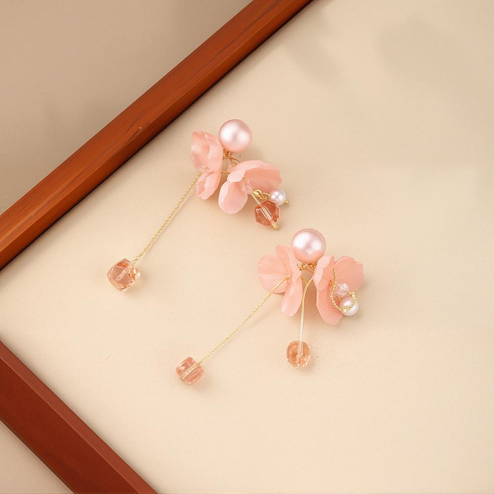 Gentle Pink Pearl Earrings Flower Fringe Fairy Summer Vibe Sugar Pendant Earrings for Women