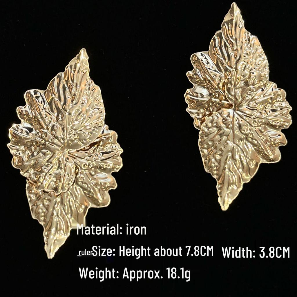 Trendy Women's Pleated Leaf Earrings: European-American Style with Bold, Three-Dimensional Design