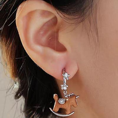 Unique Beautiful Cute Wooden Horse Earrings For Women Sparkling Zircon Earrings For Delicate Girls All-Match  Jewelry