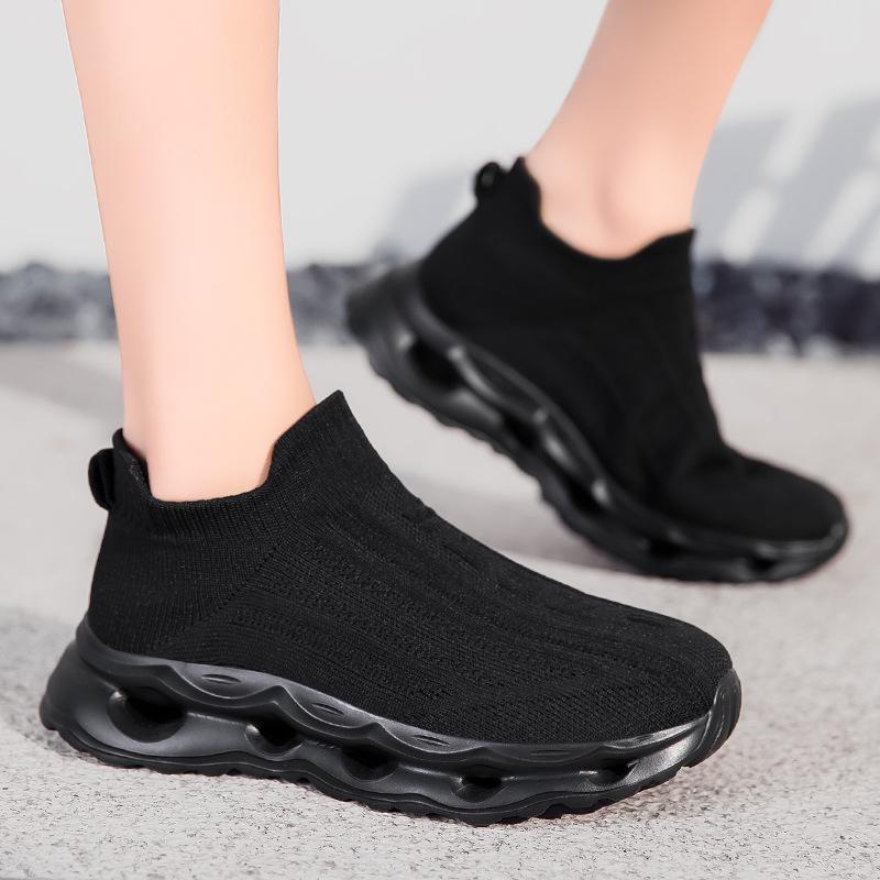 2025 Large Size 48 New Breathable Fly-woven Couple Casual Shoes Soft Sole Light One-pedal Walking Shoes Net Shoes