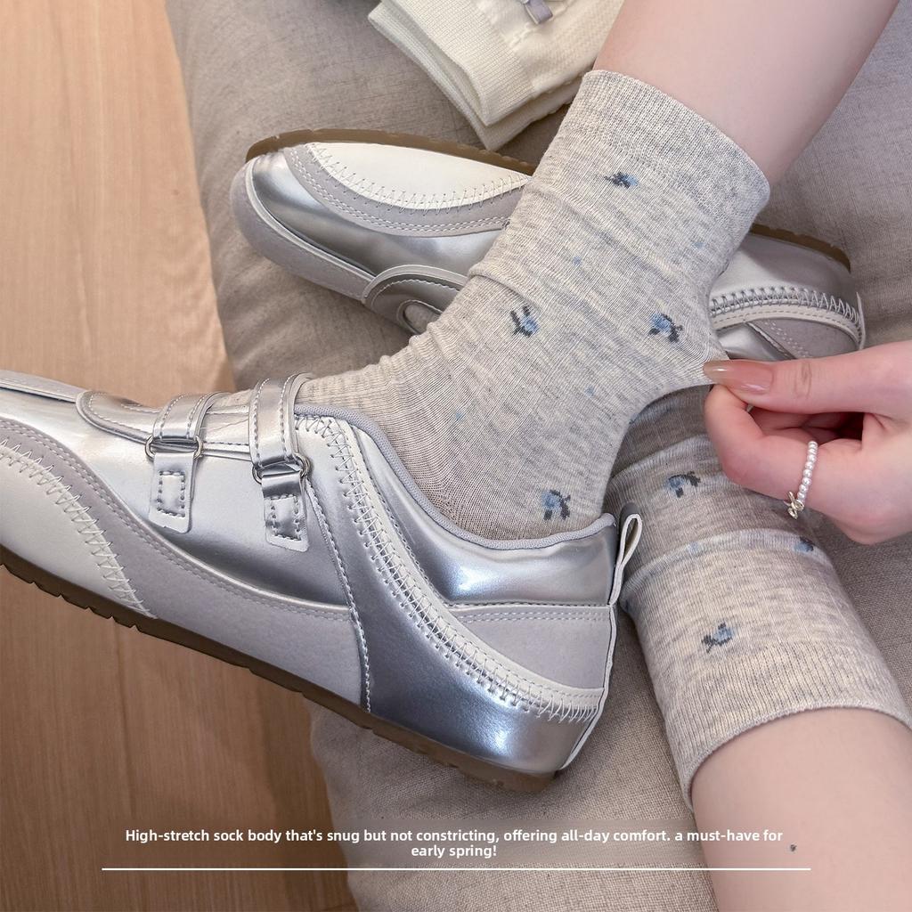 White Bow-knit Socks - Mid-calf Length, Suitable for Sports, Odor-resistant and Sweat-absorbent, Suitable for Spring, Autumn and Winter for Girls.