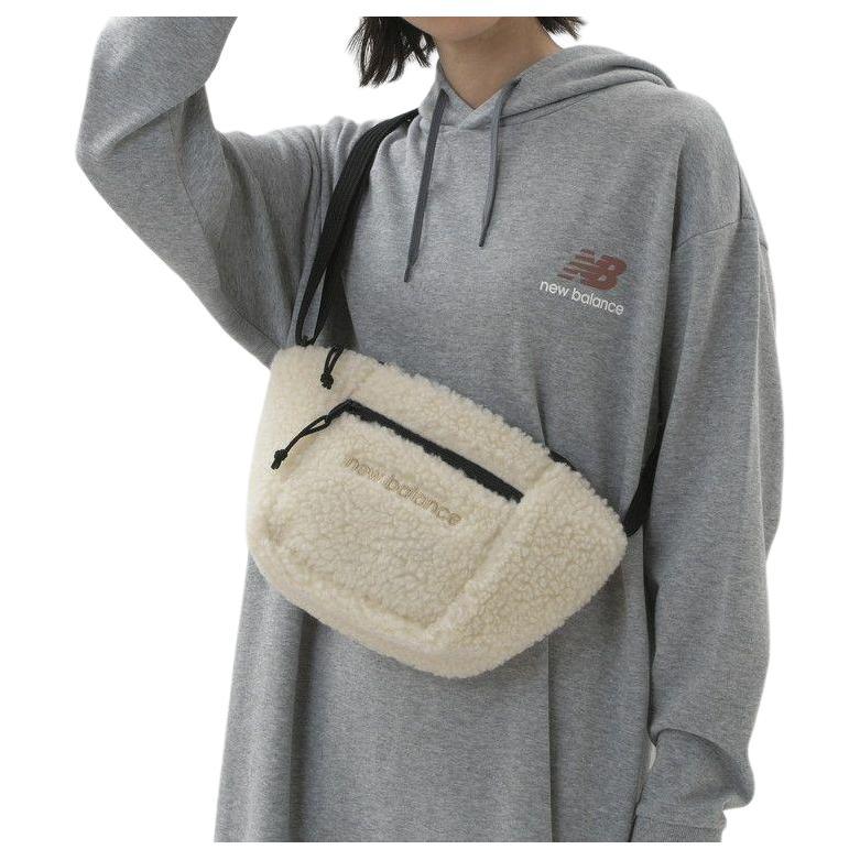 New Balance Sherpa One Shoulder Crossbody Fanny Pack Regular Unisex White (Unisex) Fanny Packs WT JABL1732