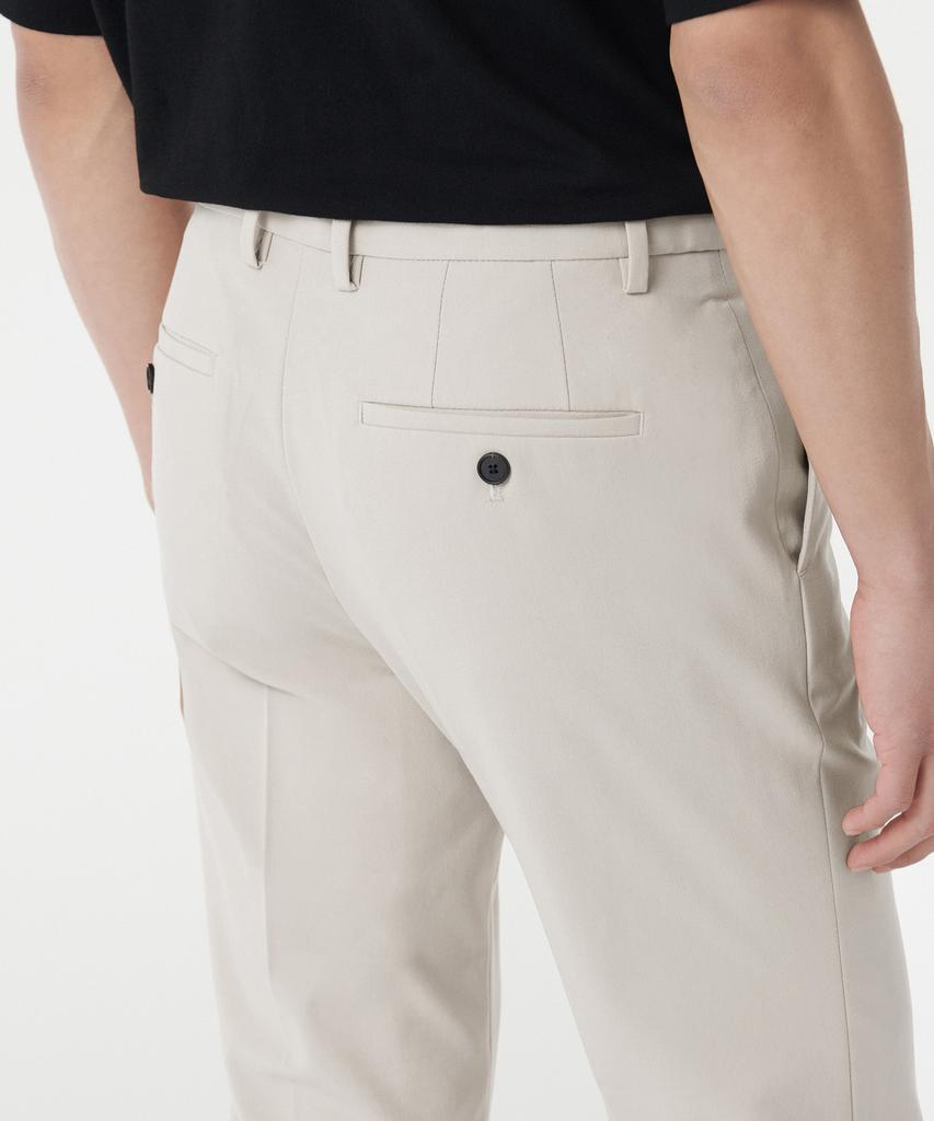 Musinsa Standard Lightweight Tapered Hidden Banding Crop Slacks [Cream]