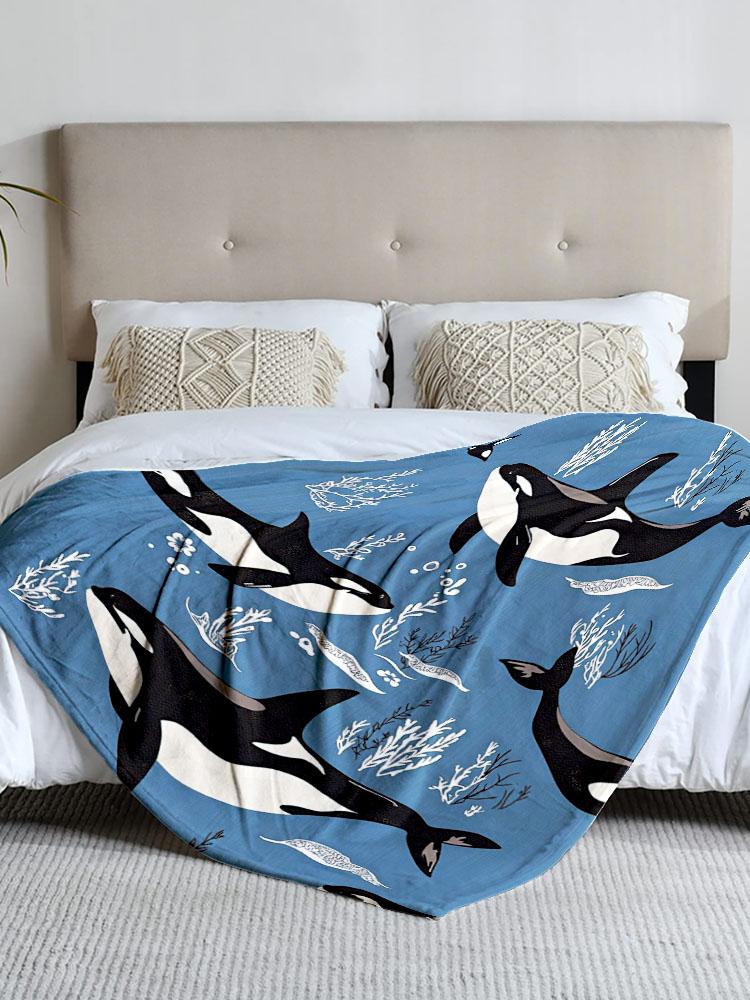 1 Piece Orca Whale-themed Flannel Blanket, Soft and Cozy, Perfect for Sofa, Bed, Office. Ideal Gift for Family, Friends, Holiday