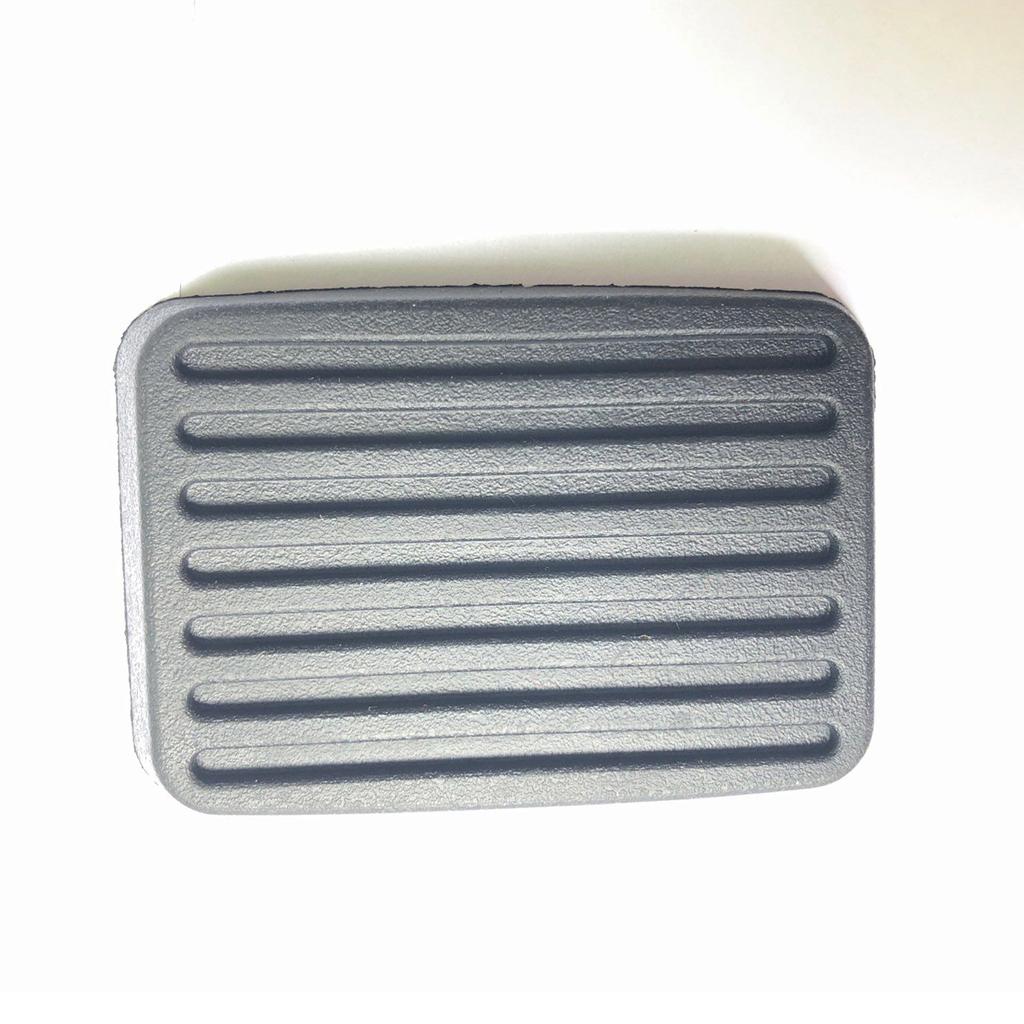 2Pcs Brake Clutch Pedal Rubber Pad for I10 Accent Getz Elentra 3282524000 32825-24000 Clutch Pedal Pad Auto Accessories