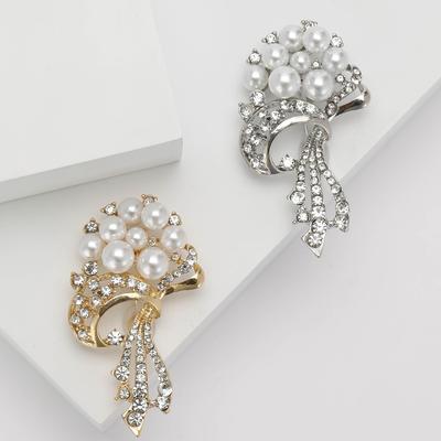 Fashion Alloy Rhinestones Pearl Bouquet Brooch Creative Personality Women'S Suit Cardigan Brooch Ornament Pin