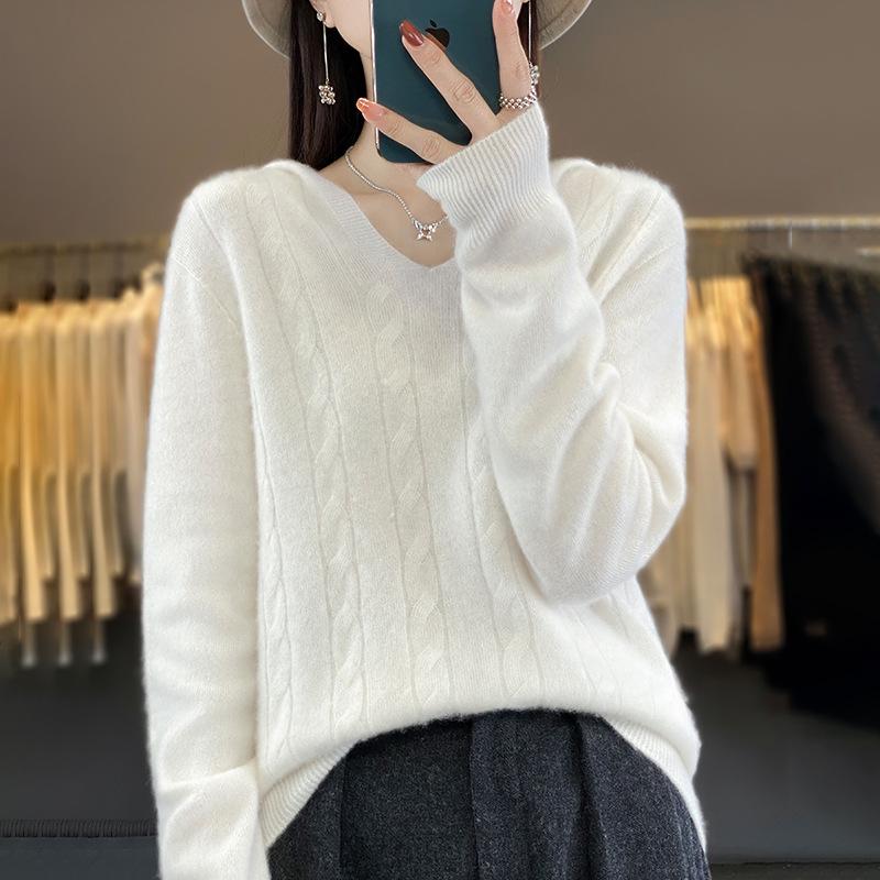 

Женский шерстяной свитер однотонного цвета: Классический свободный крой, уютная одежда для осени/зимы Medium