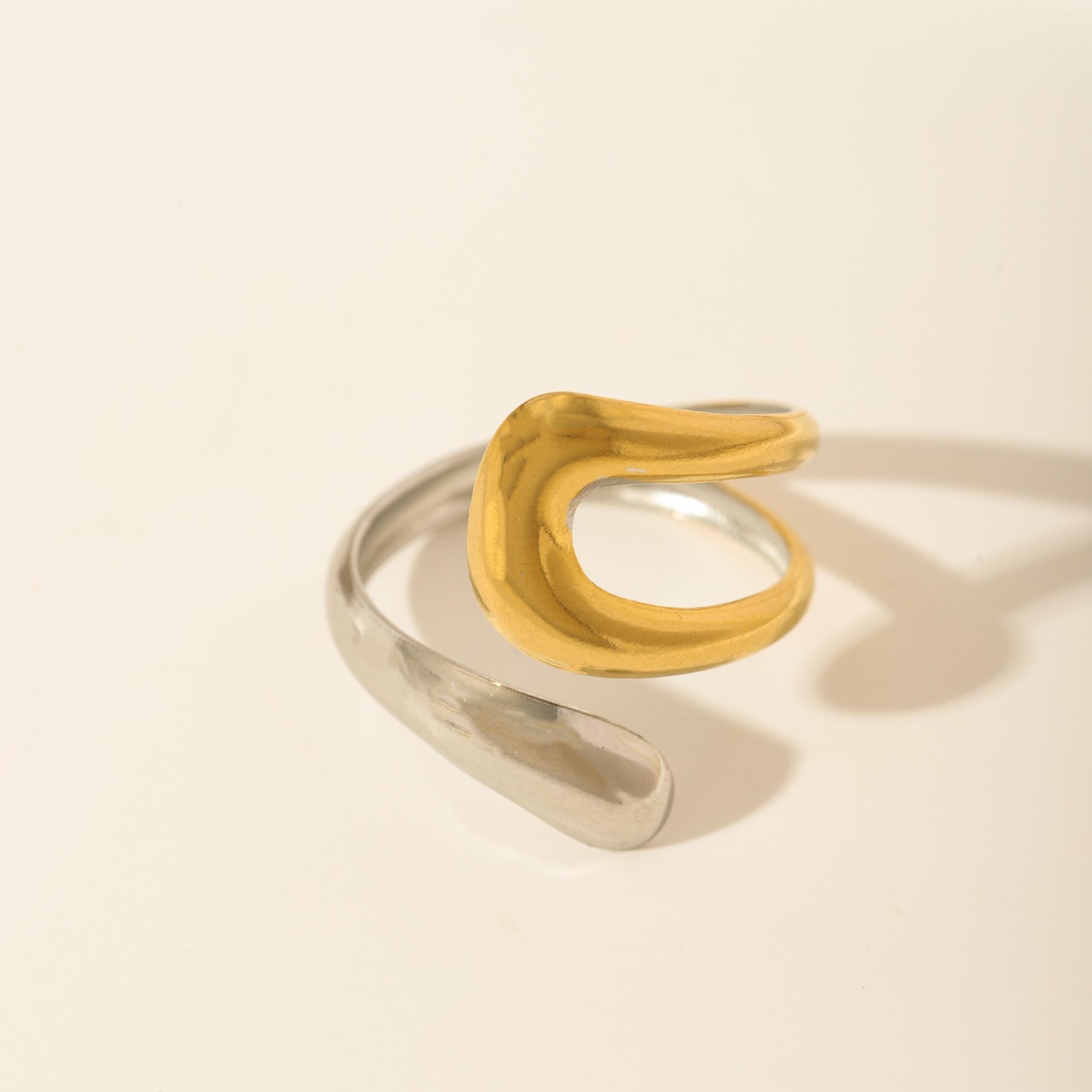 

Two-Tone Geometric 18K Gold & Silver Ring - Fashionable Stainless Steel for Women Adjustable