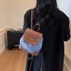 Zaino alla moda in materiale PU color castagna con chiusura magnetica per uso quotidiano e viaggi
