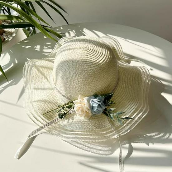 Women's Summer 2025 Wide Brim Beach Straw Hat - New Style Sun Hat