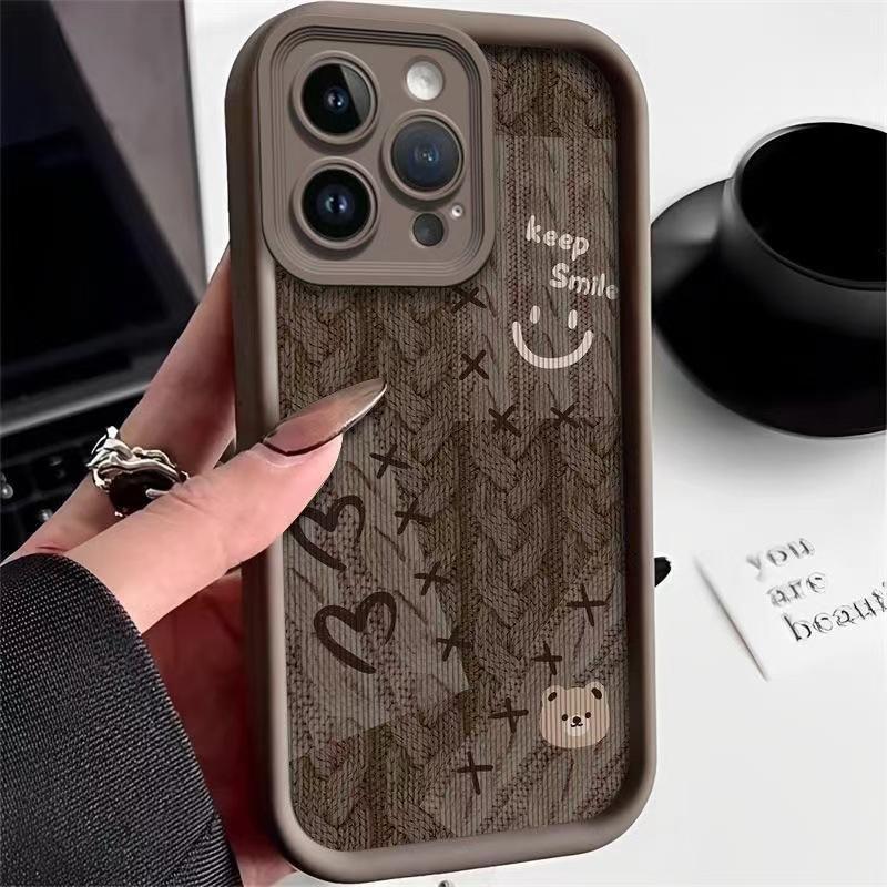 Sweater bear applies to Apple 16Pro mobile phone case iPhone15Pro new protective case 14 premium 17 cute