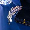 Elegant Rhinestone Animal Brooch: High-End Flower Design for Women's Coats and Accessories