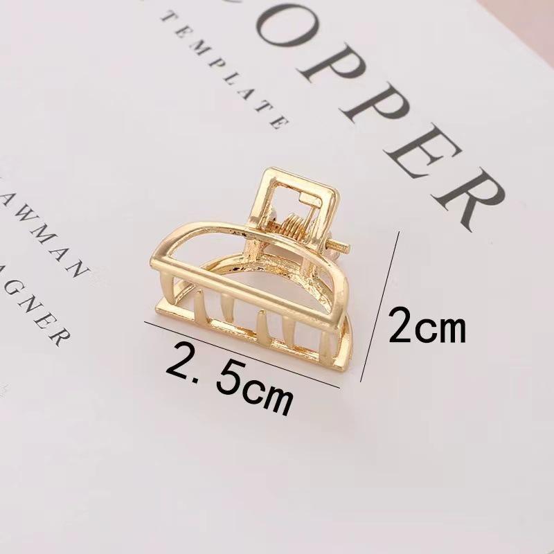 Korean Style Geometric Metal Star Hair Clip – Elegant Updo Accessory