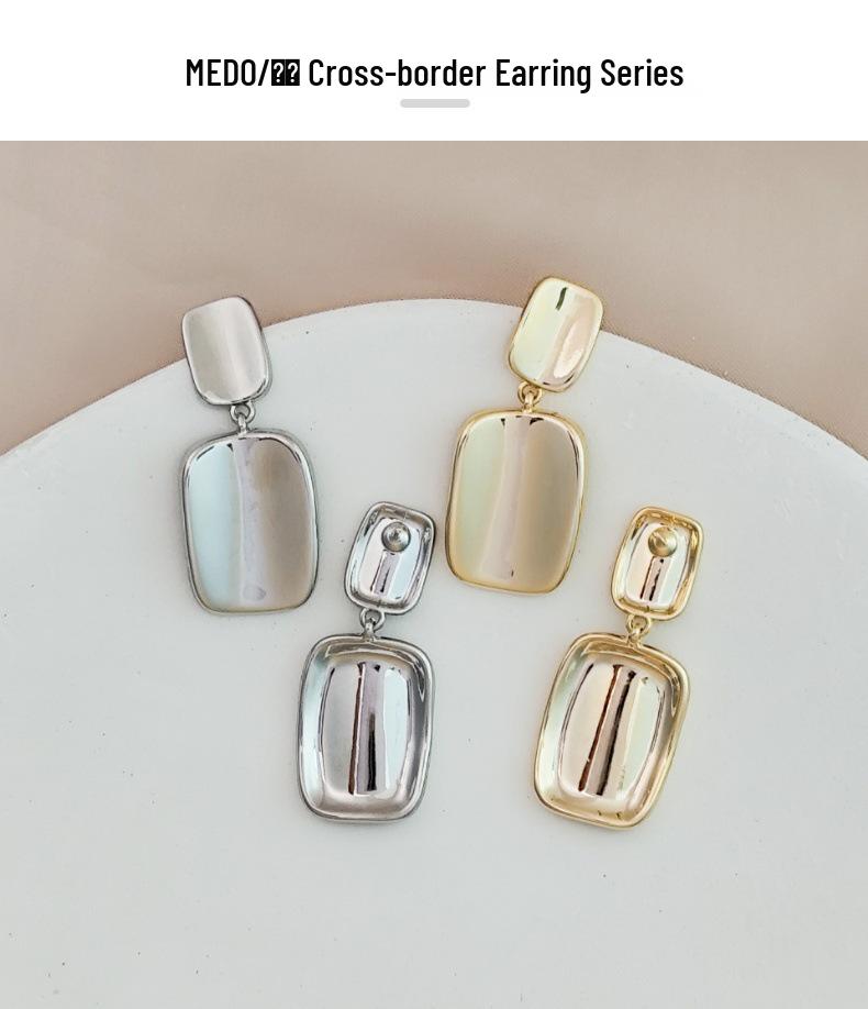 S925 Silbernadel Geometrische Quadratische Ohrringe – Elegant, Goldhaltig, Poliertes Finish