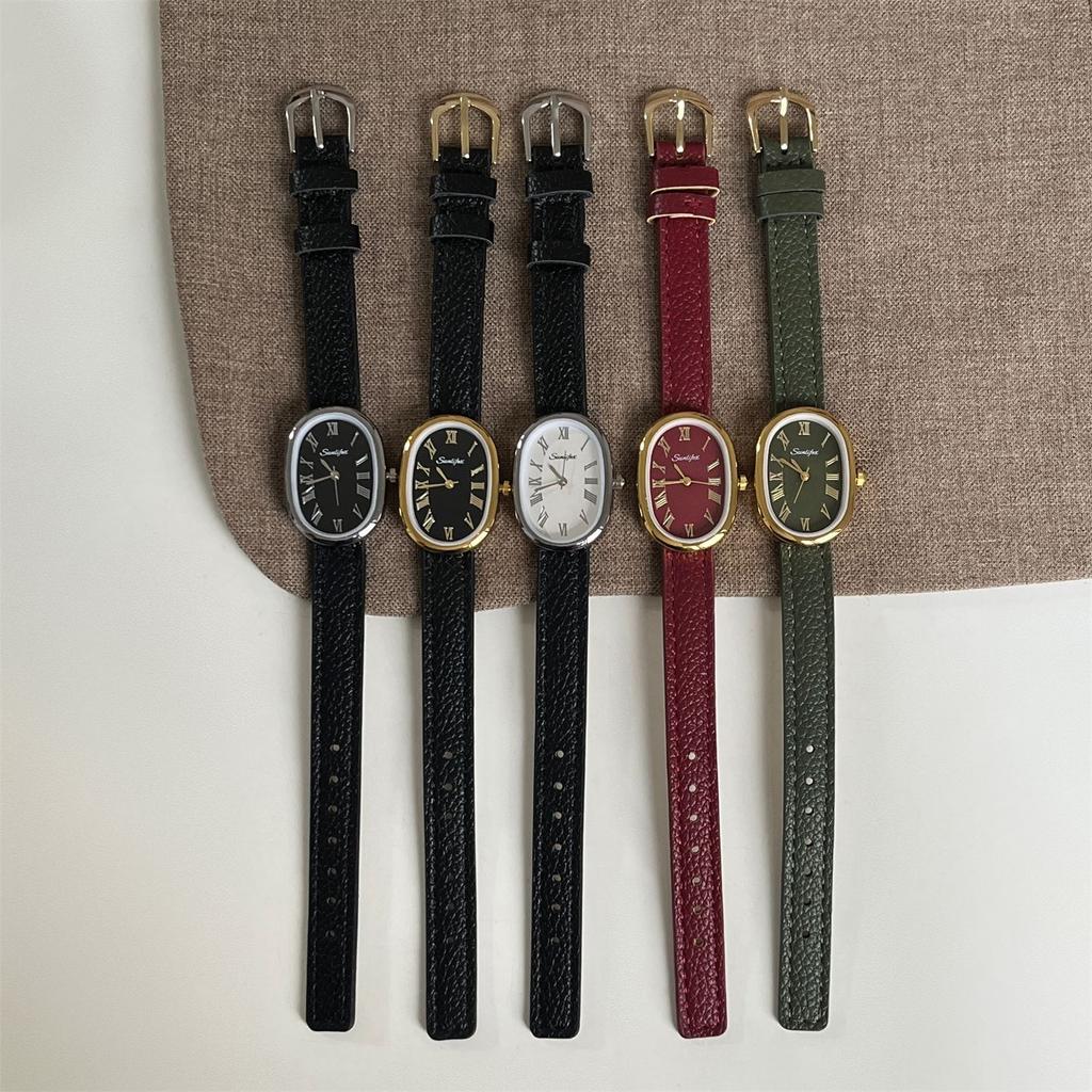 Montre Mode Rétro Style Hong Kong pour Femmes Simple et Polyvalente Échelle Romaine Montre à Quartz Bracelet
