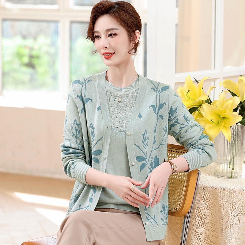 

Stylish Spring Knit Two-Piece Cardigan Set for Middle-Aged and Elderly Women 2XL (110-120 jin recommended)