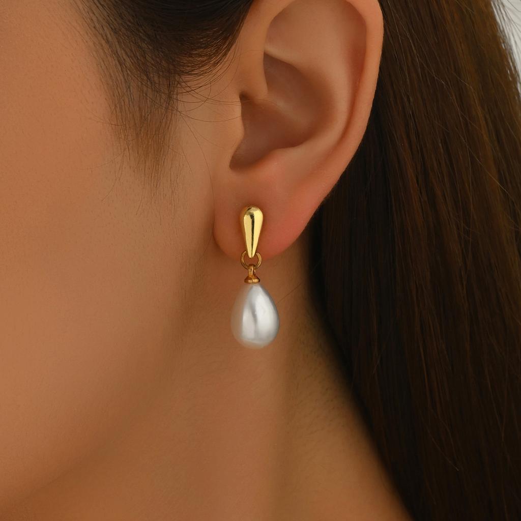 Light Luxury Style Earrings Niche Water Drop Geometric Design Pearl Stud Earrings Versatile Ear Accessories