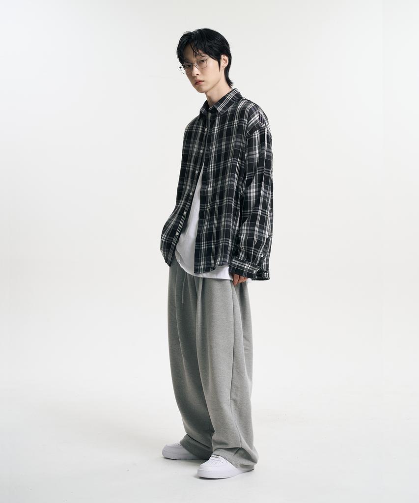 Mubeun Essential One-Pleat Wide Sweatpants Gray