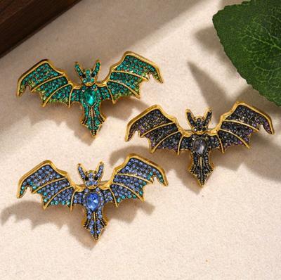 1Piece Vintage Cute Devil Bat Brooches Women Coat Clothing Badges Jewelry Accessries Gifts