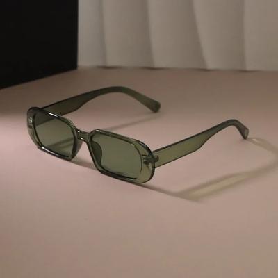 Occhiali da Sole Ovali Retrò Donna Uomo Designer Moda Personalità Vintage Occhiali da Sole Femminile Maschile Punk Specchio Viaggio