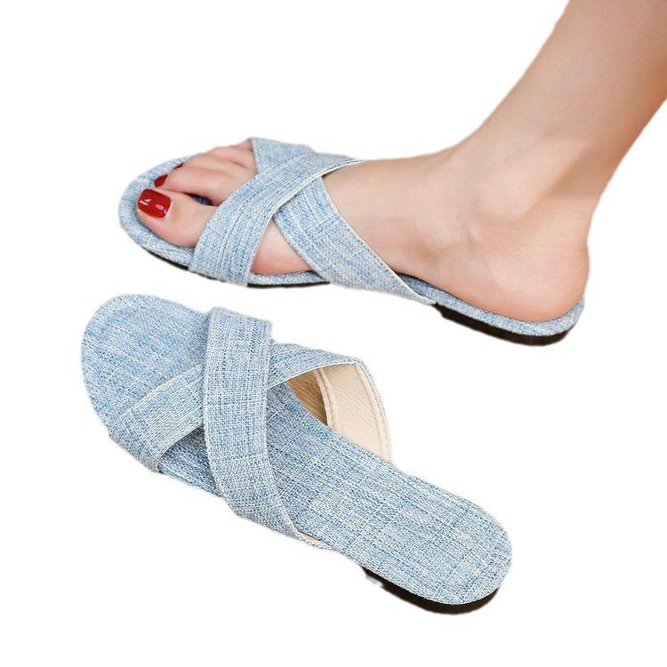 European and American Foreign Trade Spring and Summer Large Size Women's Slippers Fashionable and Comfortable Flat Heel One-word Cool Slippers Women