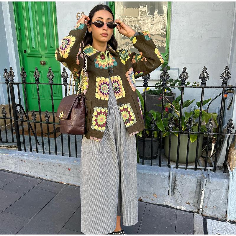 Jacquard Short Jacket Embroidery Thickened Warm Women Patchwork Lapel Short Coat Large Size Long Sleeve Loose Casual Outwear Retro Style Autumn