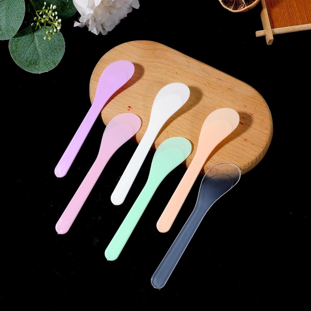 6 PCS Plastic Cosmetic Spatula, Candy Color Makeup Scoops Spatulas Stick Applicator Reusable Cosmetic Mask Mixing Spoon Beauty Spa Makeup Tools for
