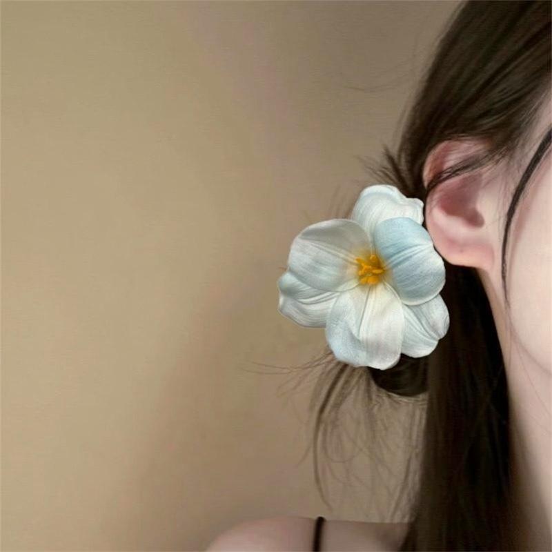 Metal foam flower hairpin, advanced sense, exquisite elegance, seaside vacation style, duckbill clip, design sense, niche hair accessories