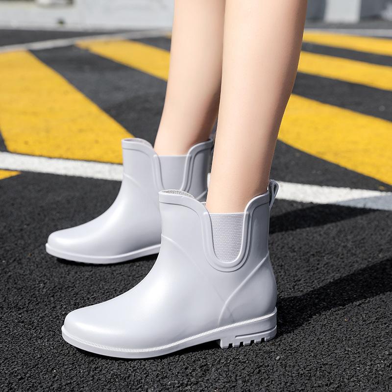 Rain Shoes Women's Short Tube New Fashion Water Shoes Non-slip Waterproof Light Wear-resistant Water Boots Car Wash Kitchen