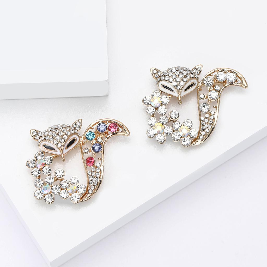 Rhinestone Ladies Fox Brooch for Women Clothing Coat Crystal Animal Pins Party Jewelry Accessories