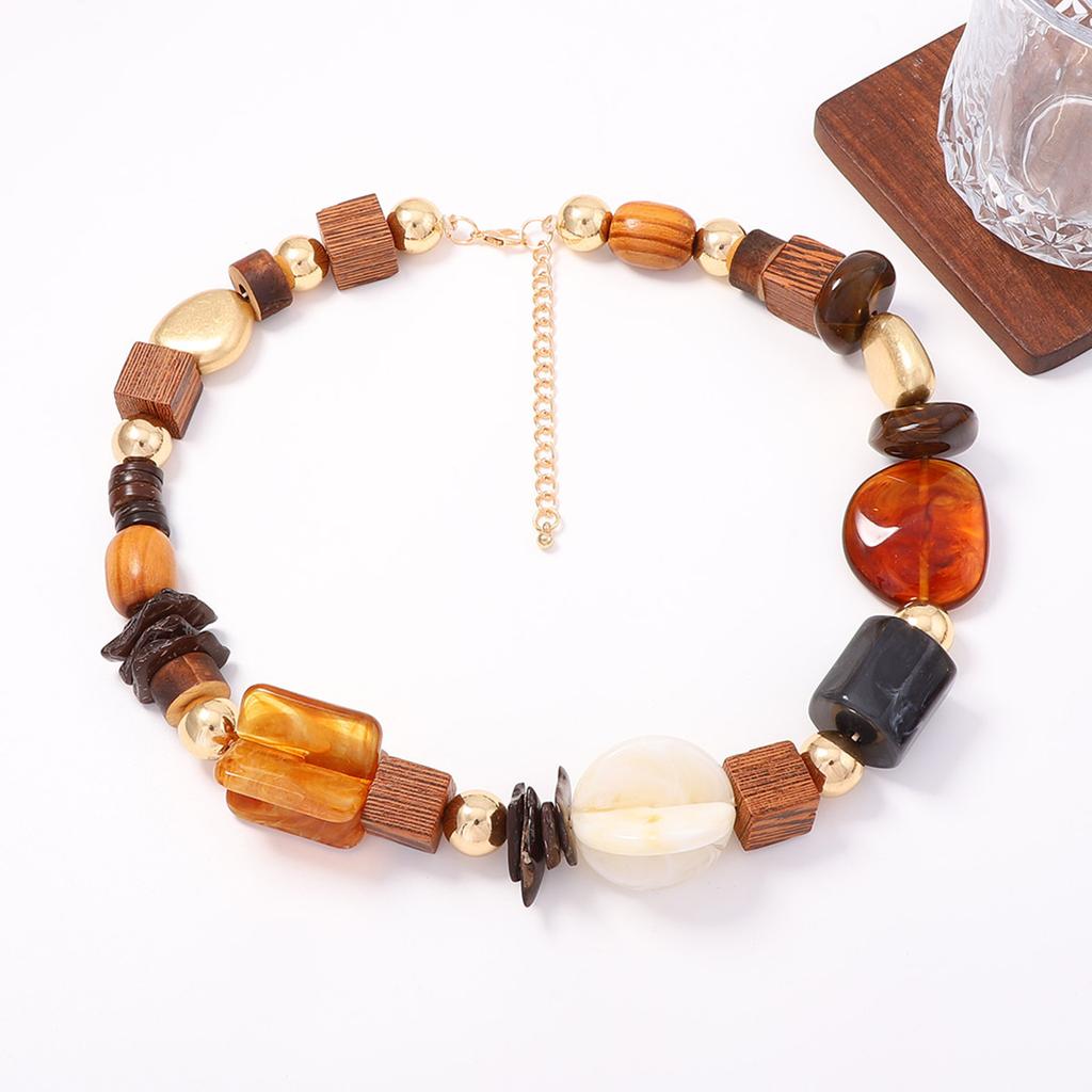 French Lazy Premium Retro Wood Resin Irregular Geometric Beaded Necklace Autumn Atmosphere Female