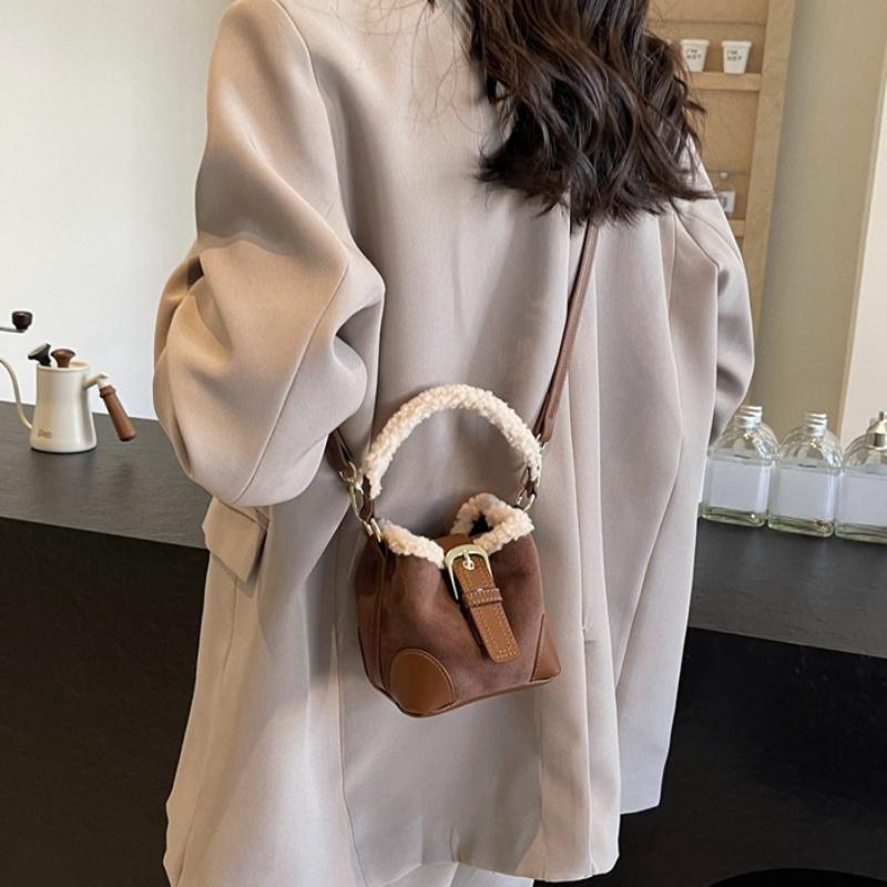 Women's Fashion Plush Messenger Bag Faux Leather Small Bucket Shoulder Crossbody Bag with Polyester Lining and Buckle Closure Solid Color