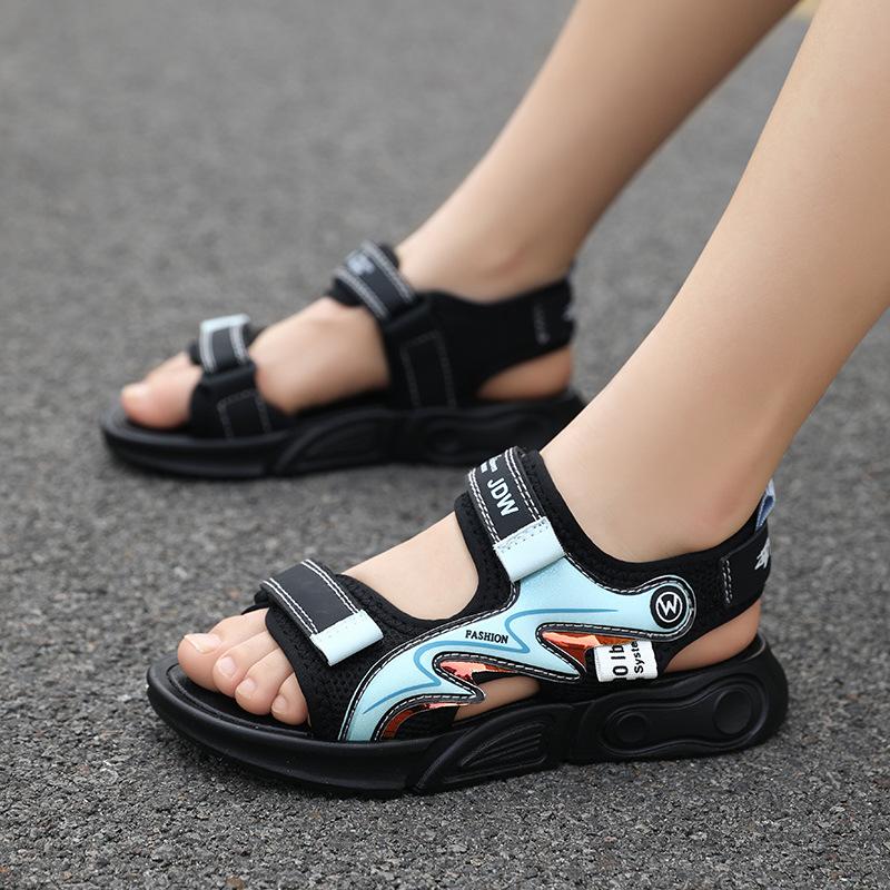 Boys sandals 2025 summer new middle and older children open-toed soft sole lightweight Velcro air cushion casual beach shoes tide