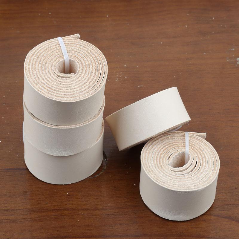 Pelle conciata al vegetale colore originale 2 mm, striscia di pelle bovina, strato superiore in vera pelle, assorbente, traspirante, può essere intagliata