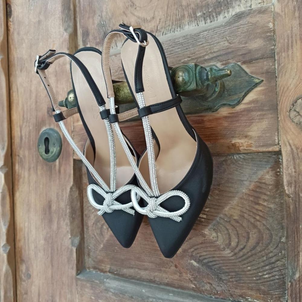 

Женская мода Черная атласная обувь на каблуке с бантом