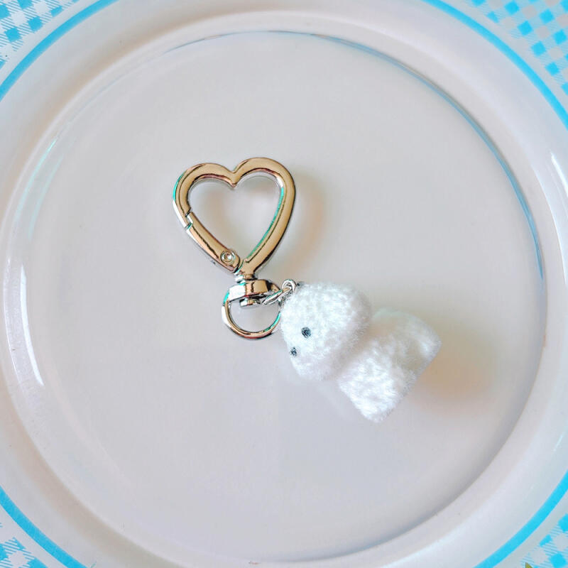 Пушистая брелок-сердечко Бишон