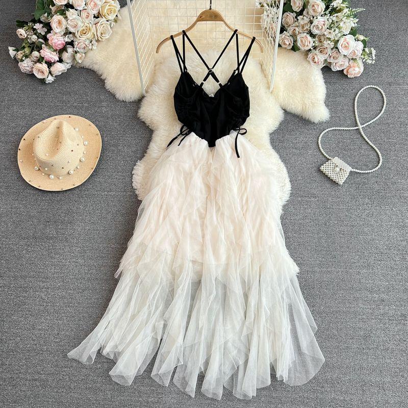 

V Neck Retro Temperament Waist-Controlled A- line Gauzy Suspender Skirt Apricot M