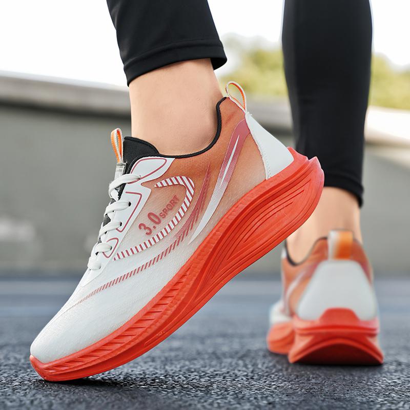 Men's Korean Breathable Light Casual Sneakers Four Seasons Outdoor Soft-sole Running Shoes Student Shock-absorbing Sports Shoes