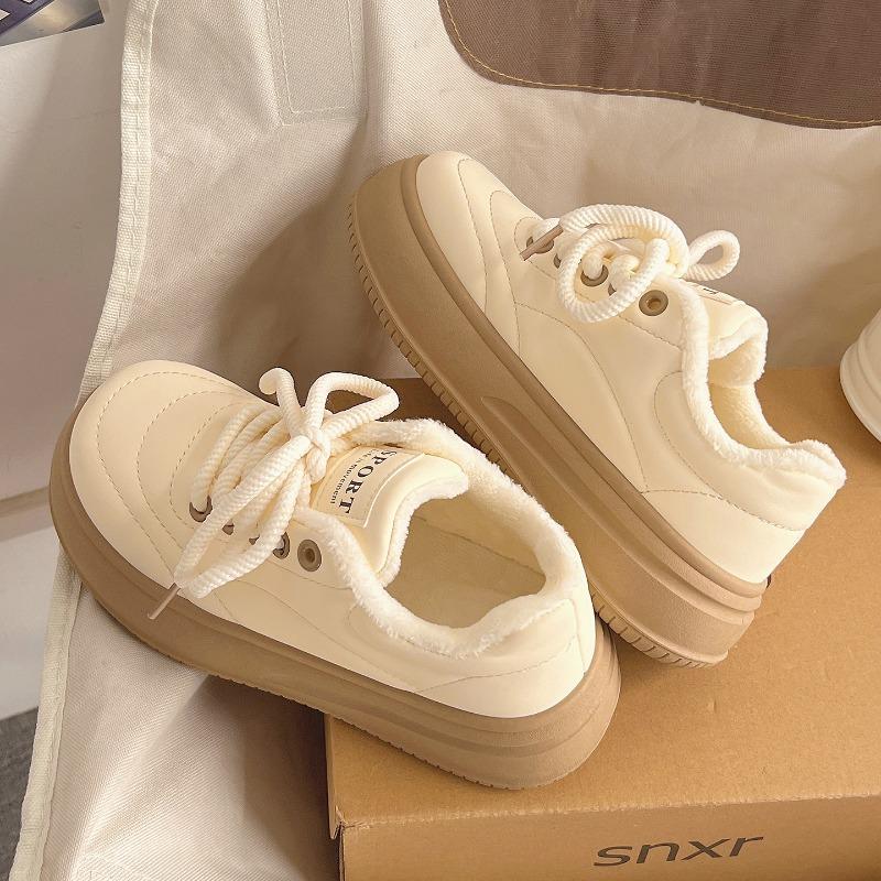 

2 New velvet little white shoes women s winter warm cotton shoes women s versatile platform bread shoes sports and leisure board shoes 40