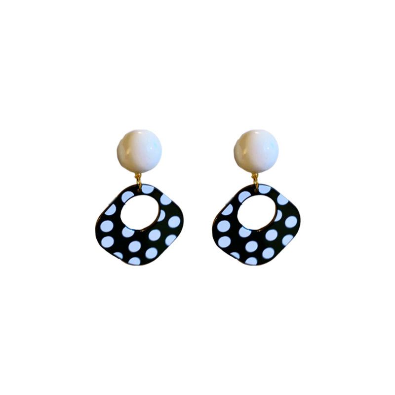 Silver needle simple geometric polka dot earrings Korean high-end temperament earrings personalized fashion new earrings women