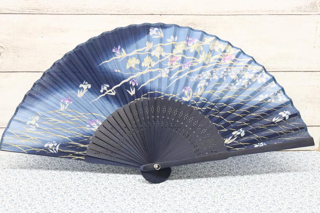 Castle Enterprises Premium Handmade Fans Floral Pattern Set of 20 A Bulk a Great Japanese Souvenir for Foreigners [Japanese (Indigo)] - Purchase,