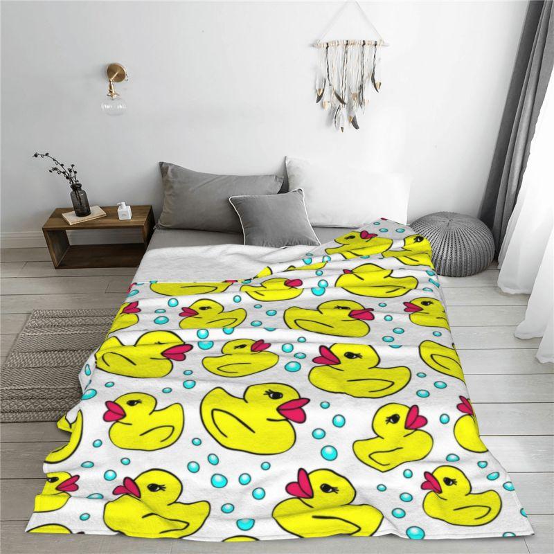 Custom Print Seamless Pattern With Yellow Rubber Ducks And Bubbles Blankets Breathable Soft Flannel Winter Throw Blanket Bedroom
