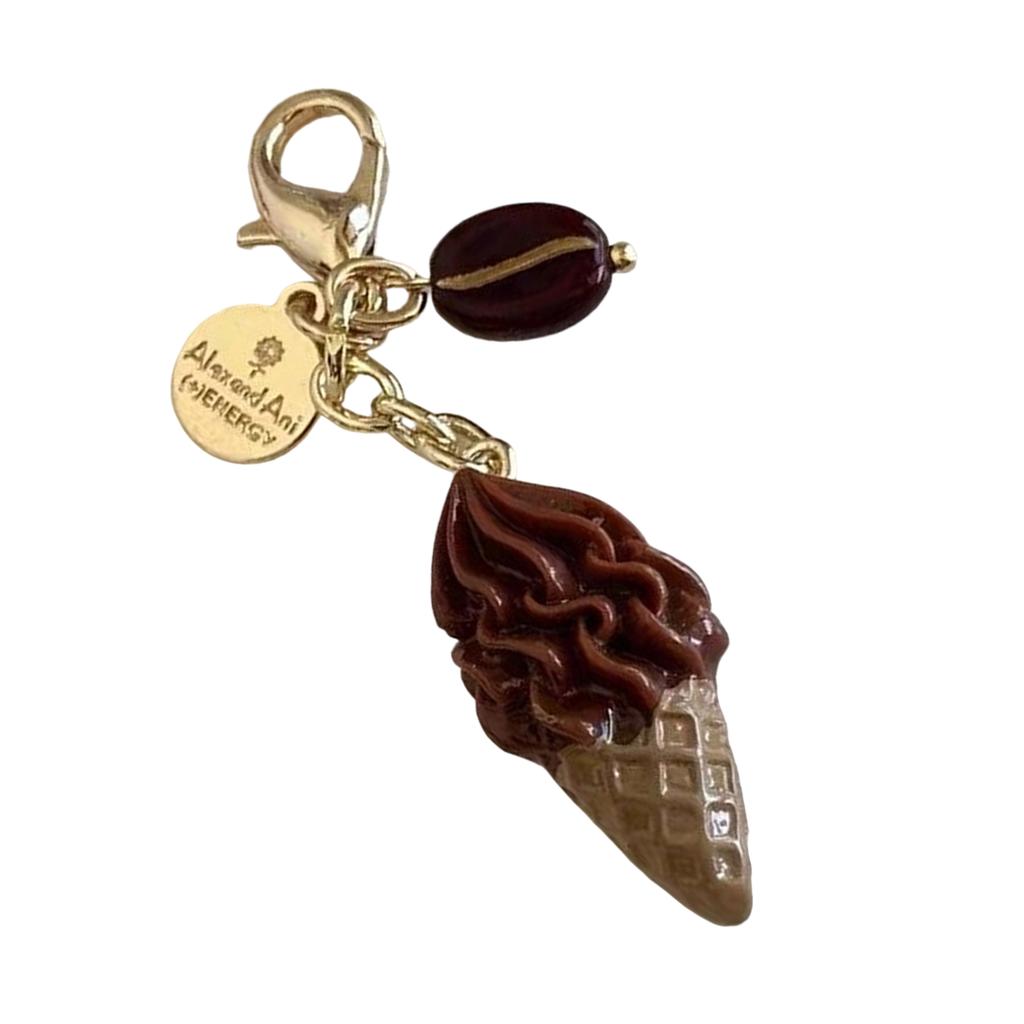 Stylish Original Ice Cream Buckle Keychain Unique Creative Designs Sturdy Alloy Resin Materials for Backpack Decoration
